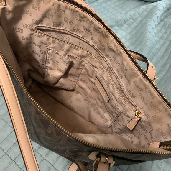 Authentic Michael Kors - Picture 3 of 3